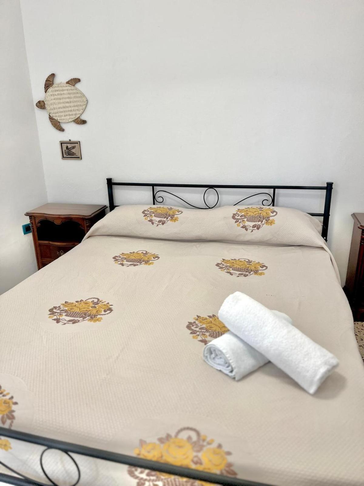 Rooms For Rent Livorno-Center Exteriör bild