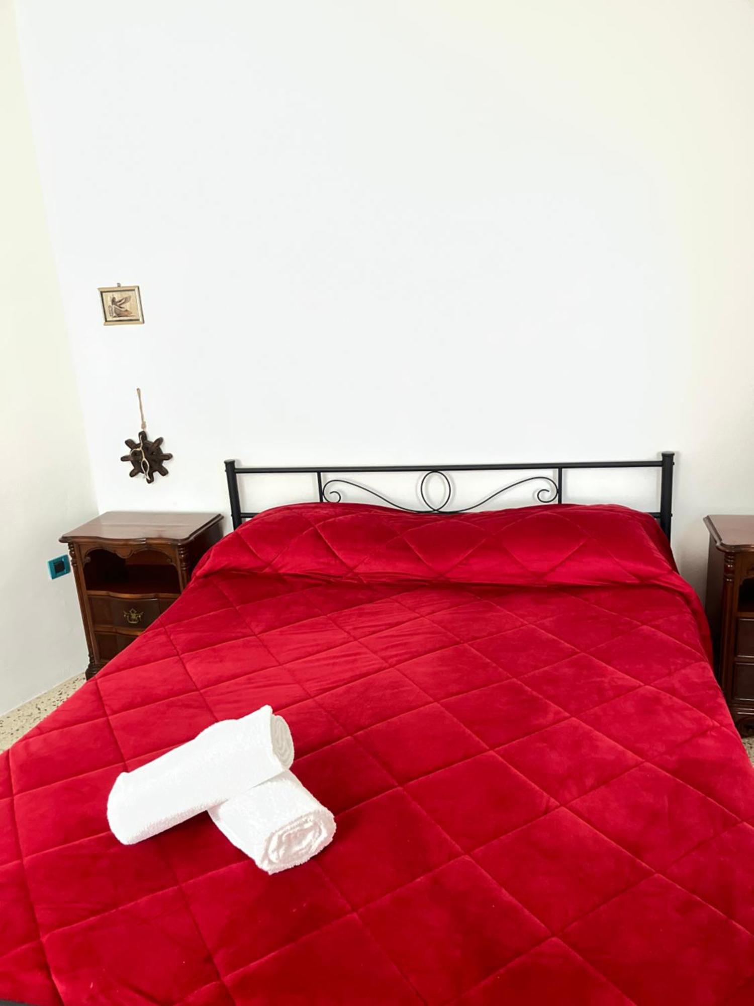 Rooms For Rent Livorno-Center Exteriör bild